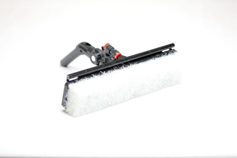 RHG T-ALPHA-STD-SCRUB Tucker Alpha Scrubber Water Fed Brush - Commercial Grade Polyester Pad and Rinse Bar