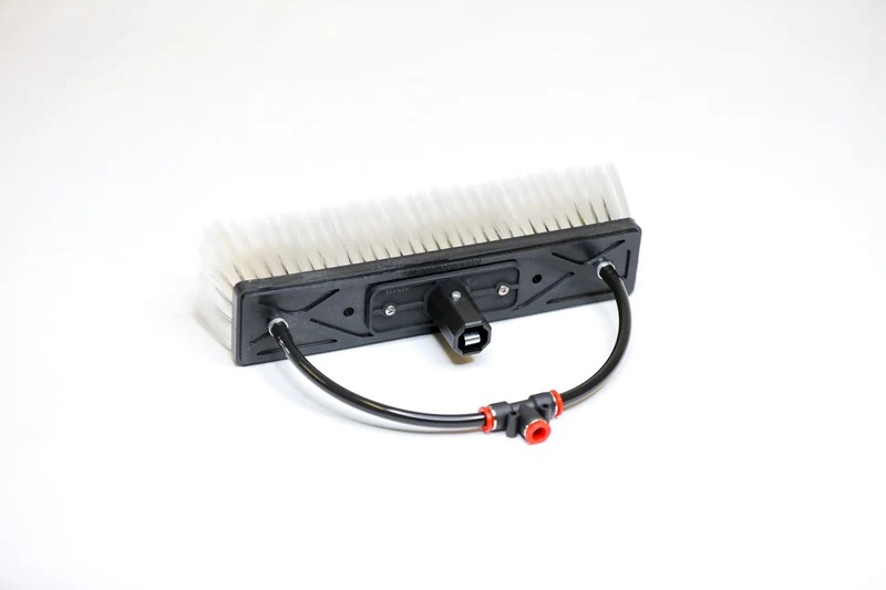 RHG T-12HY-LT Tucker Water Fed Brush โ Dual Trim - Boar & Nylon Bristle Hybrid - 2 Pencil Jets 11in x 3in