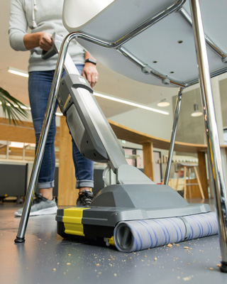 fast floor cleaning