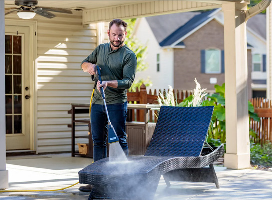 karcher eco 3000 pressure washing spray tip in use